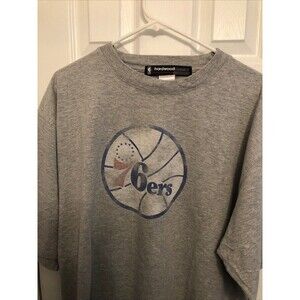 Vintage Hardwood Classics NBA PHILADELPHIA 76ERS Gray Distressed Cotton T-Shirt